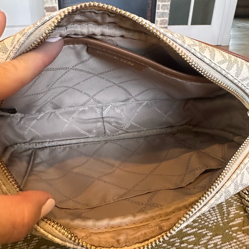 Michael Kors Cream and Tan Crossbody Bag - Picture 6 of 10